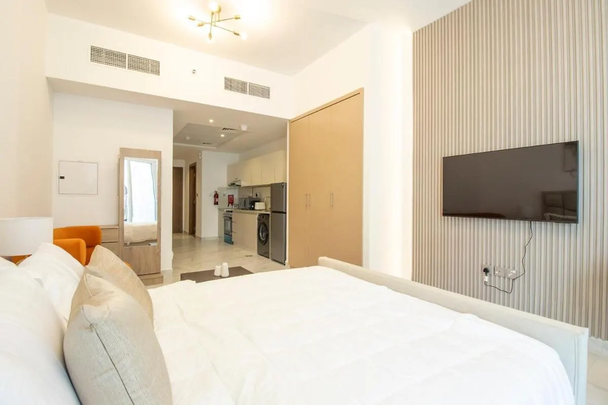 Апартаменты Millenium Binghatti Residences Business Bay- Stylish Studio With Canal View Дубай